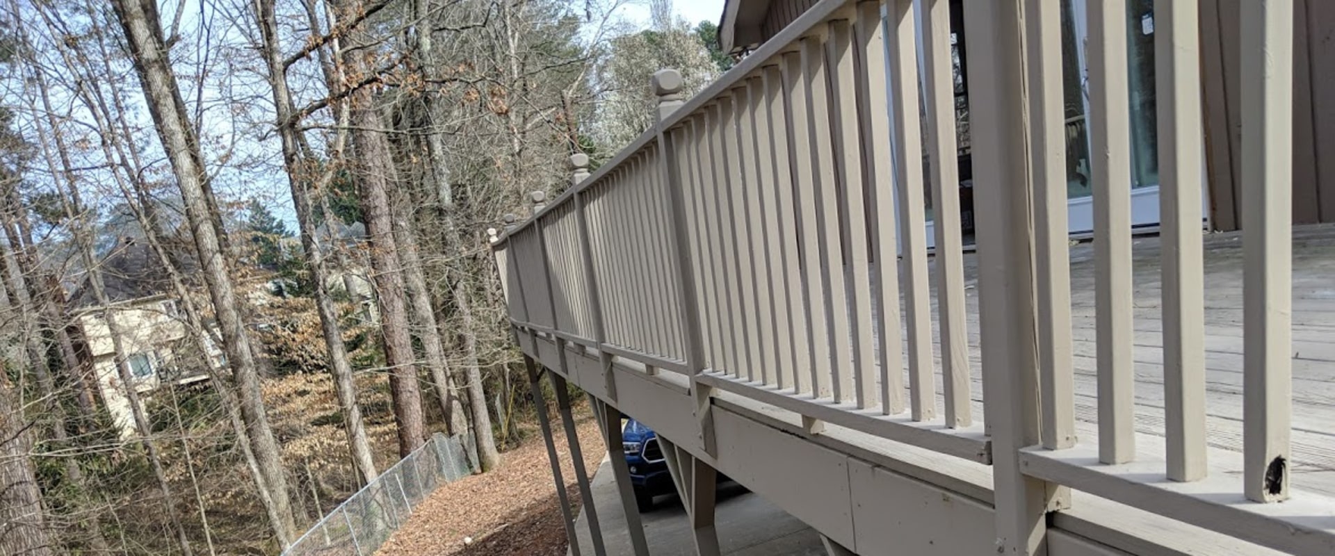 How to repair deck railing?